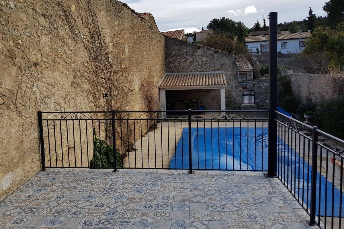 Garde corps barreaudés avec volutes 4