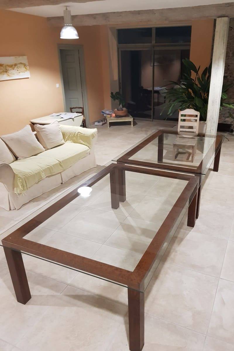 Fabrication de tables sur mesure avec plateau de verre 1