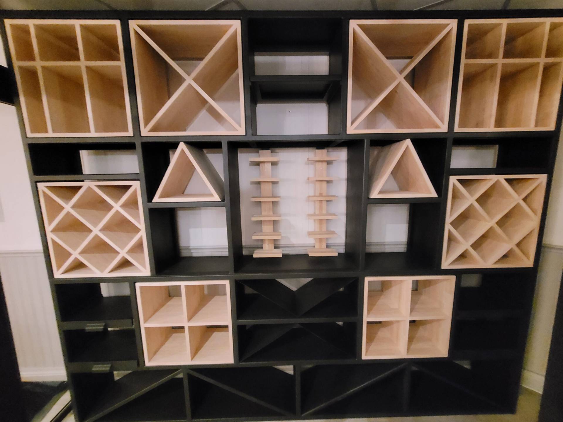 Création d'une cave à vin fer et bois