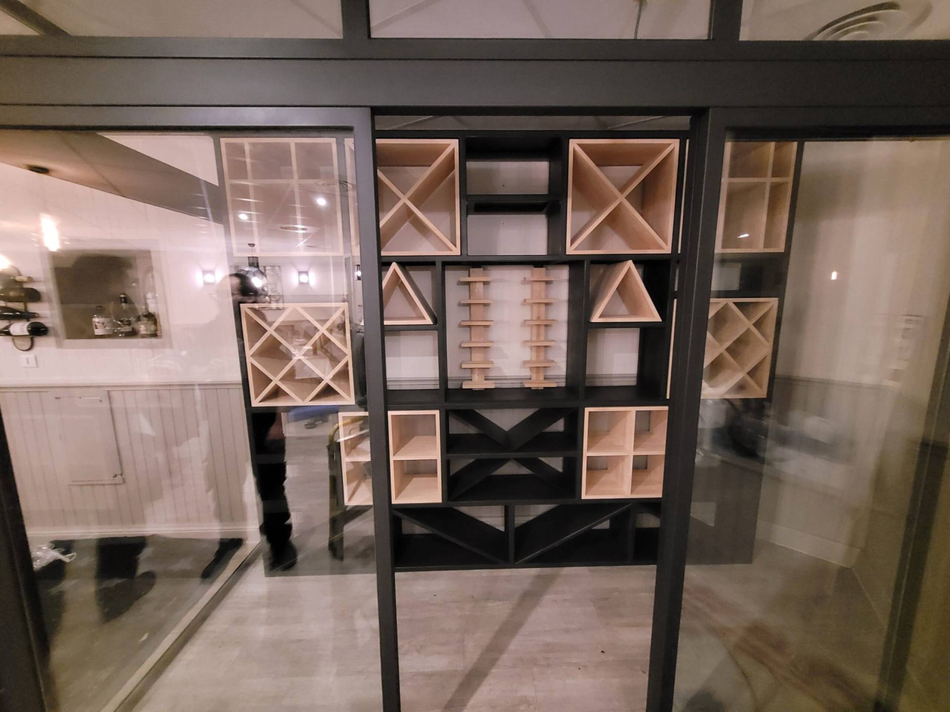 Création d'une cave à vin fer et bois